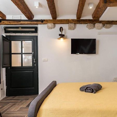 Private Accommodion Linda Studio Dubrovnik Exterior foto